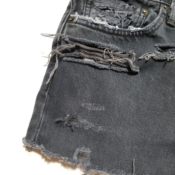 Levi's 514 Distressed Cut Off Jean Shorts - Picture 3 of 8